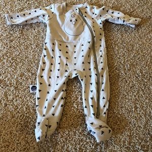 Nested abeam Zen Footed Sleeper/Pajama